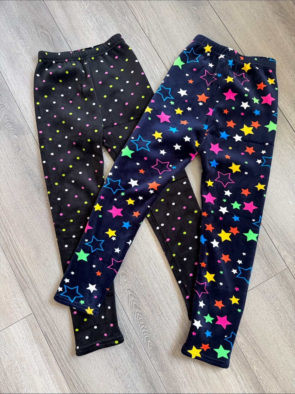 Girls Fleece Leggings with Neon Stars - Black